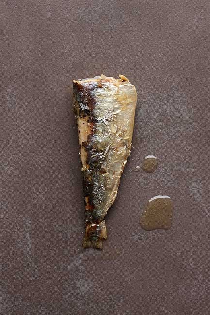 https://www.peperodriguez.com/files/gimgs/th-6_Lata-Sardinas-Blanco0544.jpg